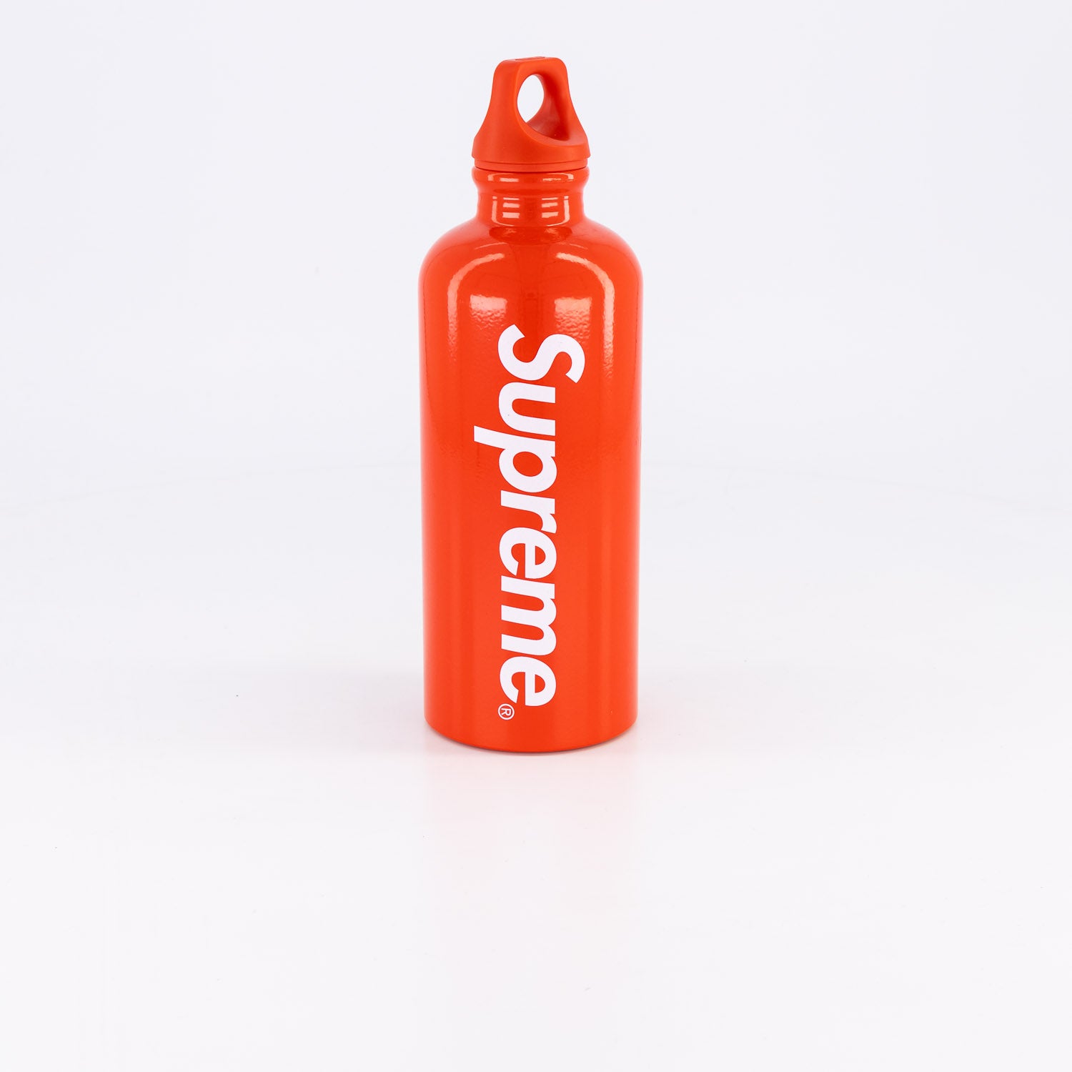 Supreme SIGG Traveller 0.6L Water Bottle (SS23) – 47 Jump Street